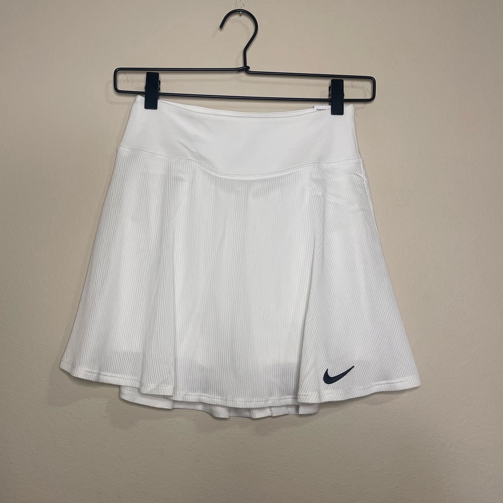 Nike Dri-Fit Advantage Regular Ribbed Tennis Skort